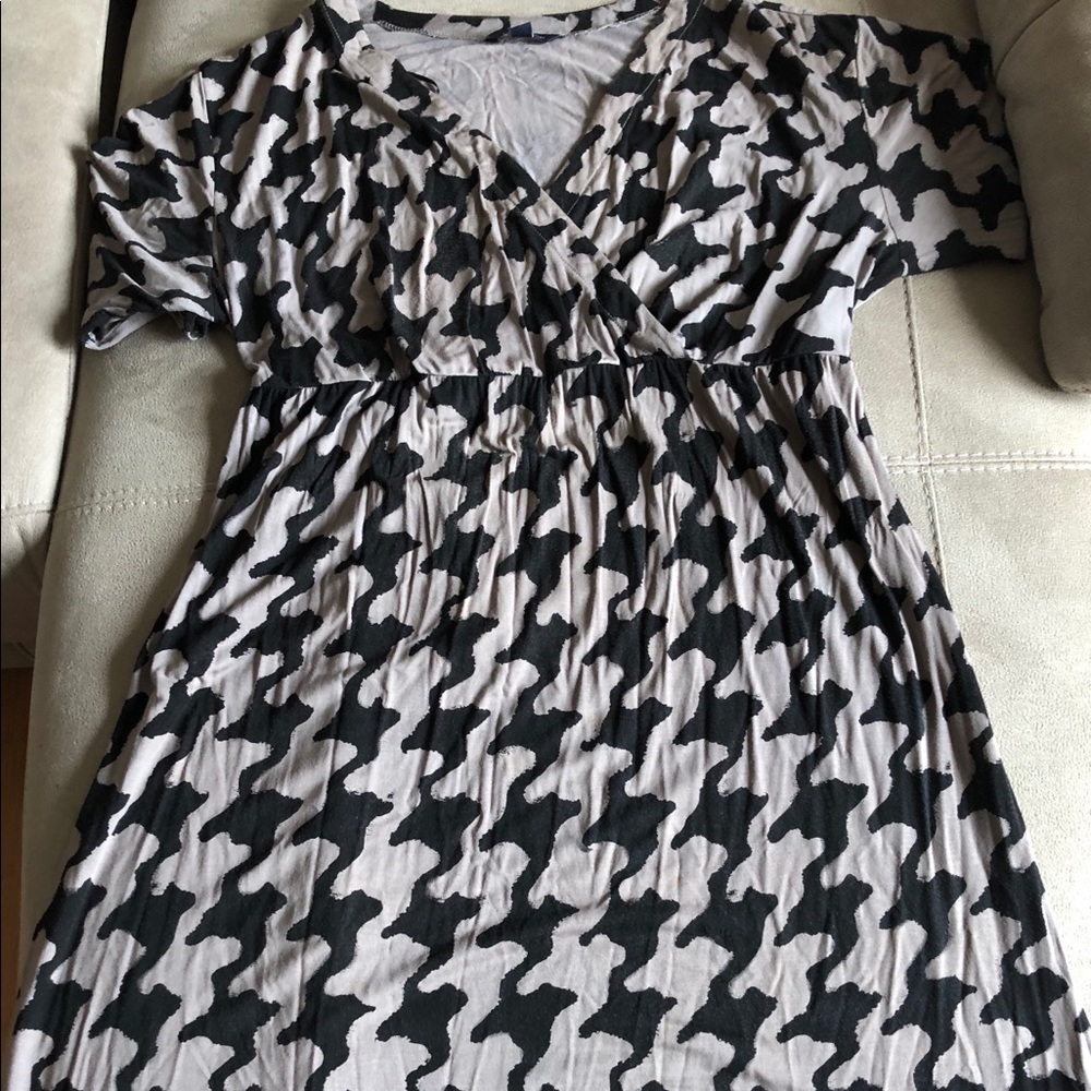 TOMMY HILFIGER v-neck dress